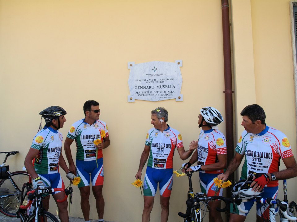 Il Cosenza partecipa al Giro della Luce 2015 organizzato da Libera nel nome di Denis