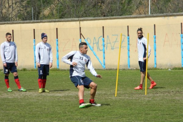 Cosenza, ripresa degli allenamenti. Magli lavora con il gruppo