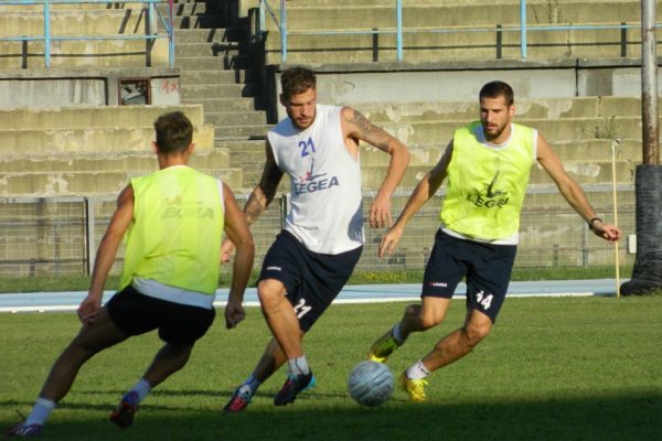 Cosenza, domani allenamento congiunto con la Luzzese