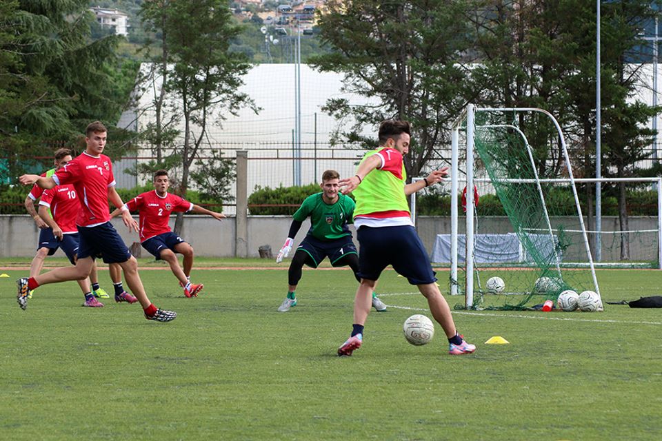 Cosenza, allenamento al Marca. Esami strumentali per La Mantia