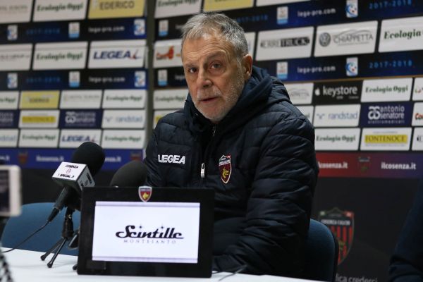 Mister Braglia nella conferenza pre-partita: «Non vogliamo fermare la nostra corsa»