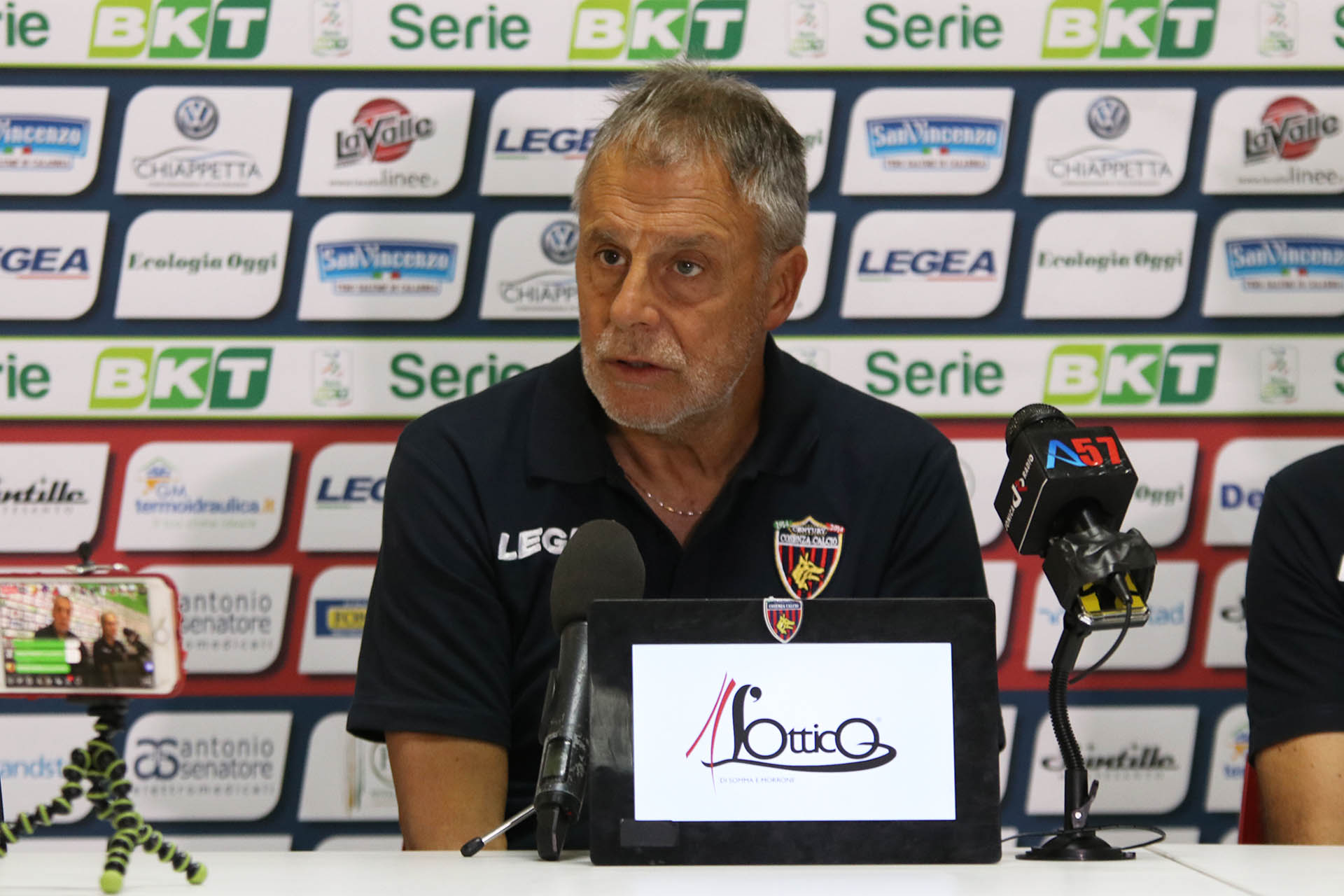 Mister Braglia: «Dobbiamo mettere in campo le nostre armi»