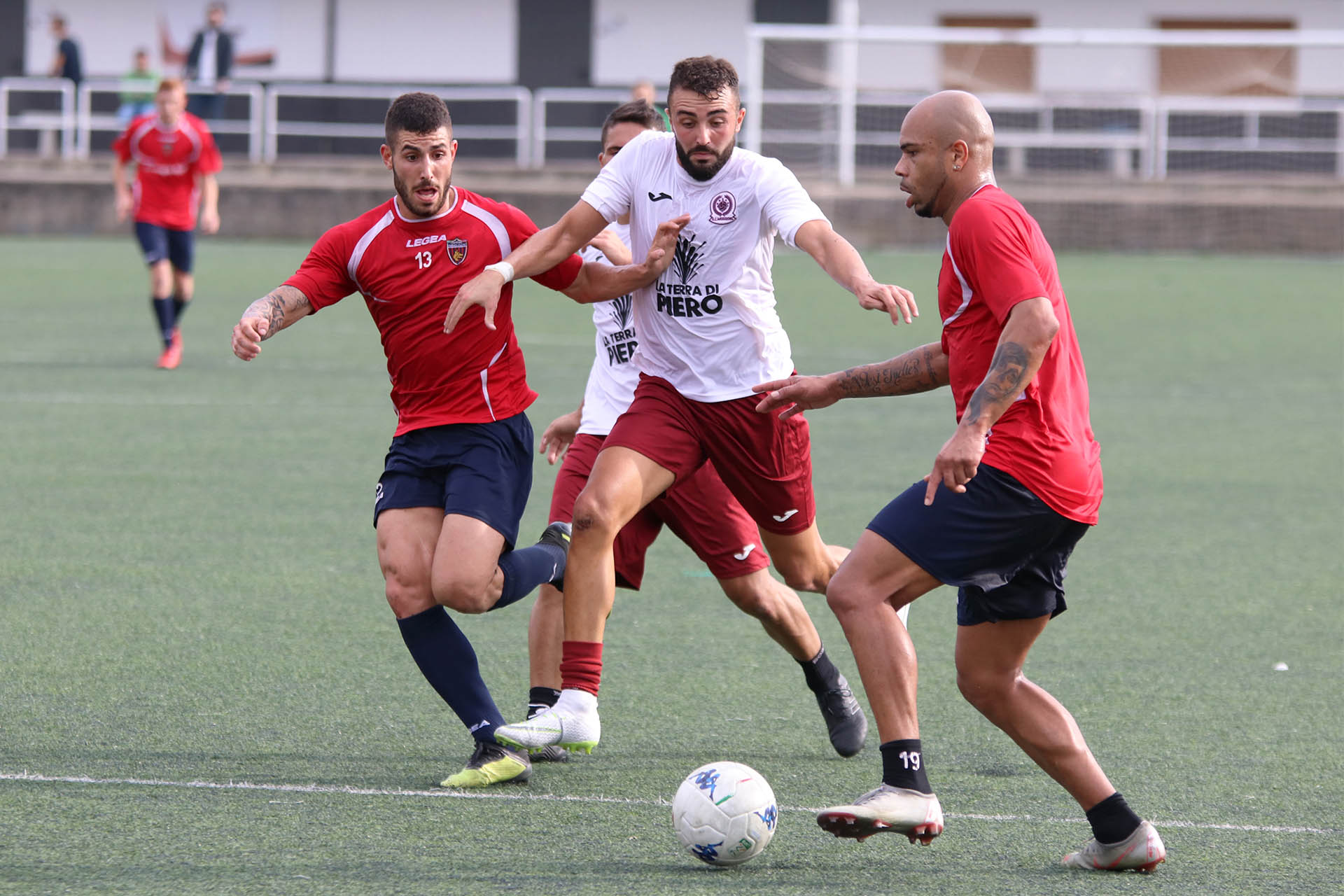 13 gol alla Morrone, buon test per i Lupi