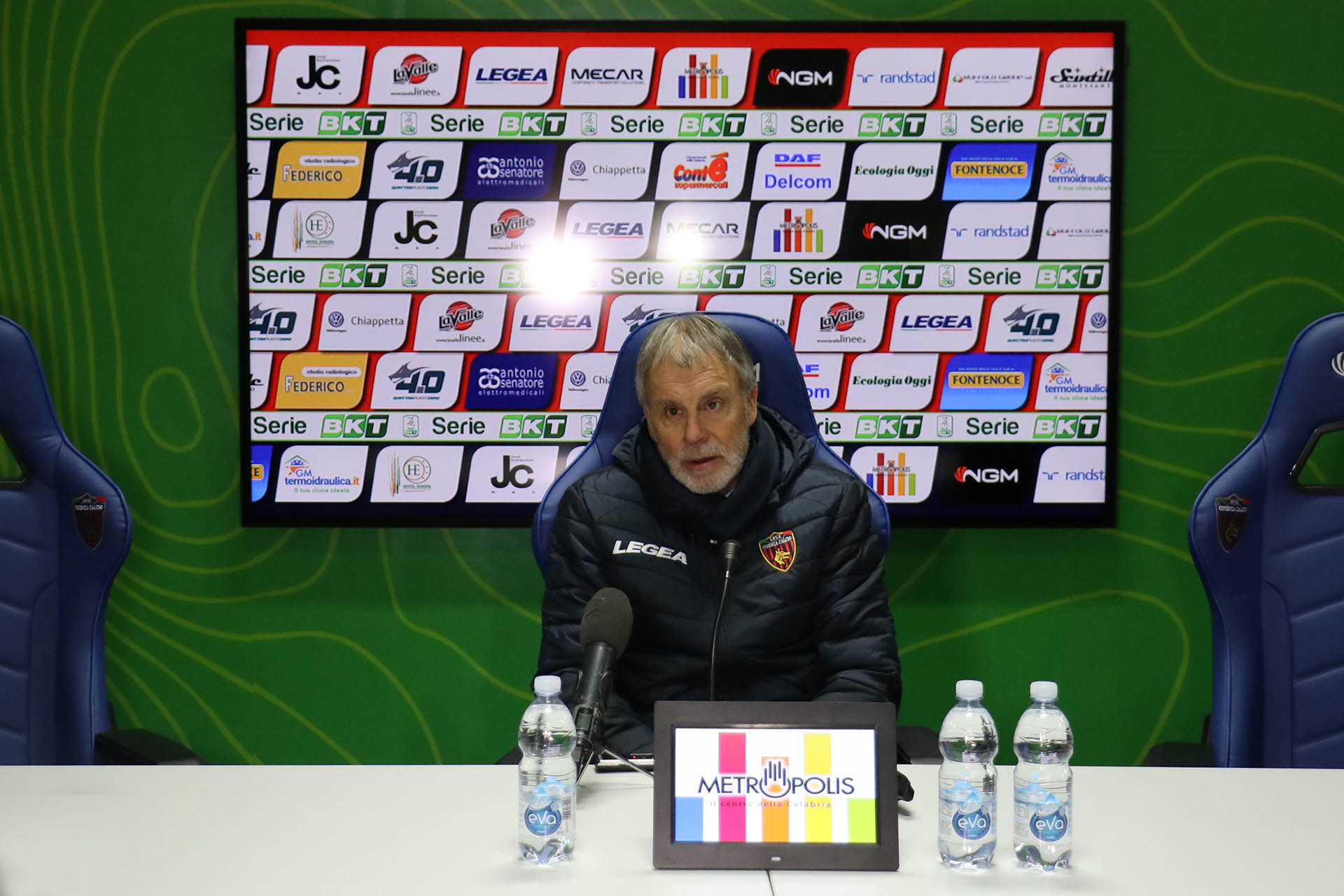 Mister Braglia: «Questo Cosenza migliorerà ancora e si tirerà fuori dai guai»