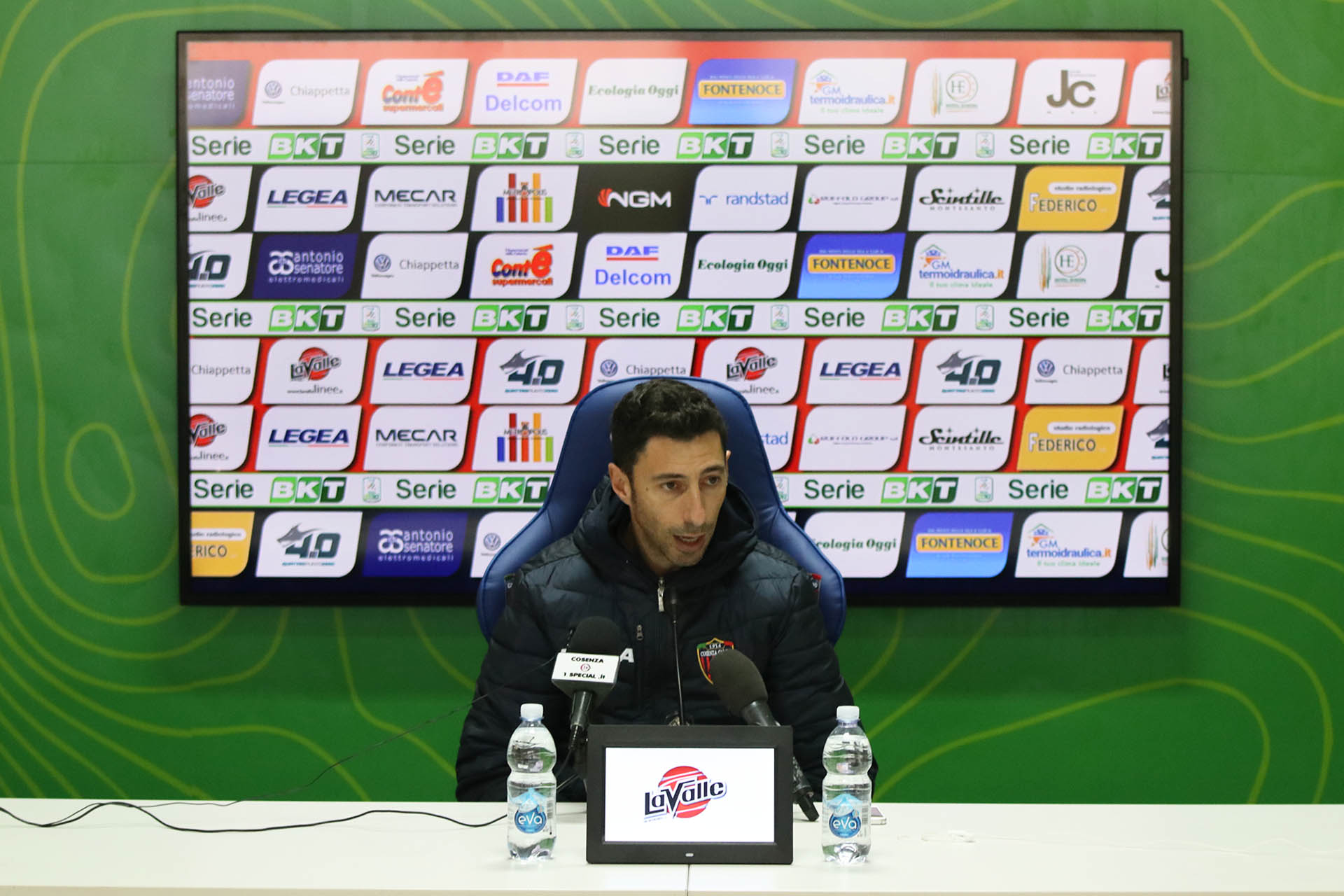 Mister Occhiuzzi: «Abbiamo le idee chiare. Siamo pronti ad affrontare il Benevento»