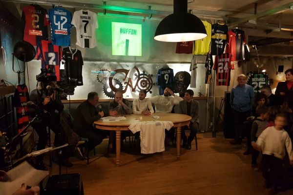 Successo per “Hasta cuanto podemos”. Di Luca Garritano la maglia più pagata