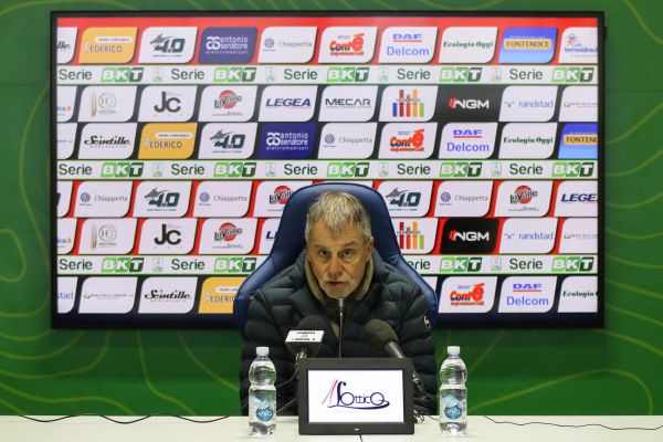 Mister Braglia: «Tutto fieno in cascina per raggiungere al più presto la salvezza»