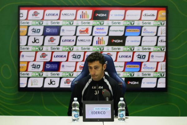 Mister Occhiuzzi: «Costruiamo la salvezza mattone dopo mattone»