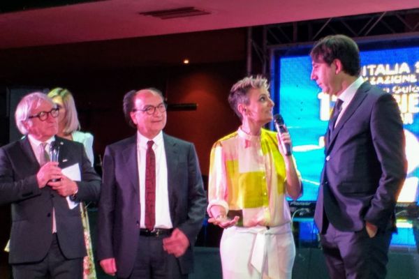 Cosenza squadra rivelazione. Presidente Guarascio: “Felici di questo riconoscimento”