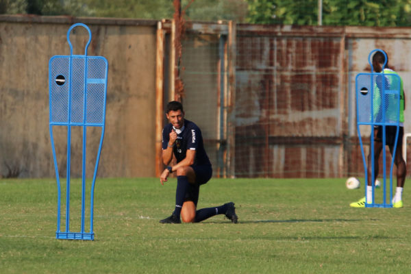 Allenamento sotto gli occhi del Presidente Guarascio