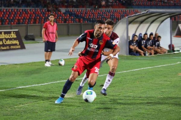 Debutto casalingo amaro per i Lupi. Alla Salernitana basta il gol di Firenze