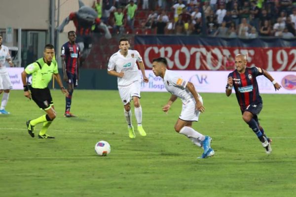 Gli highlights di Crotone – Cosenza