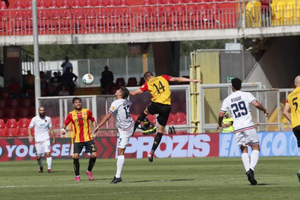 Un buon Cosenza beffato nel finale dal Benevento