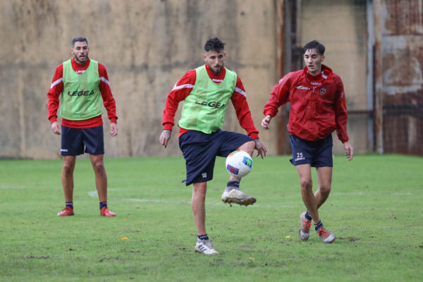 Notiziario della giornata rossoblù. Domani test con la Primavera