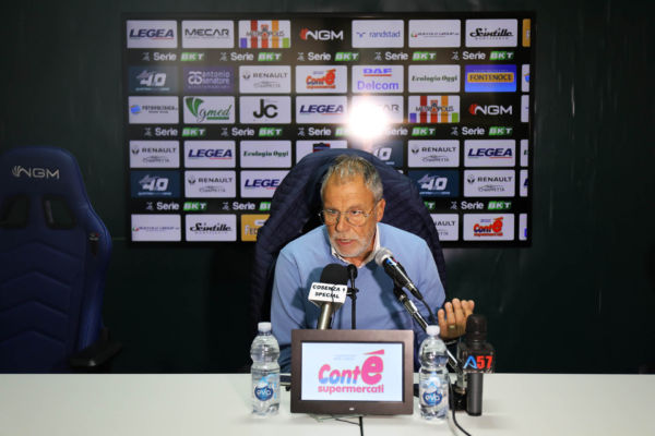Mister Braglia: “Partita che vale tanto, proviamo a vincerla con intelligenza”