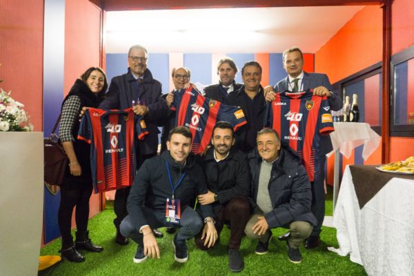 Il Gruppo Chiappetta porta il marchio Renault sulla maglia del Cosenza Calcio