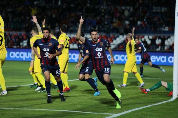 Un Cosenza perfetto batte la Cremonese e infrange il tabù del “Marulla”