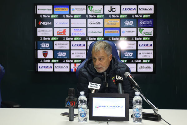 Mister Braglia: “Sfruttiamo il fattore campo e alziamo il passo”