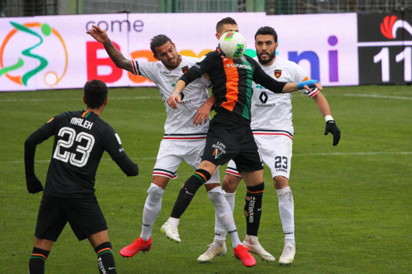 Machach risponde a Longo: Venezia – Cosenza finisce 1-1