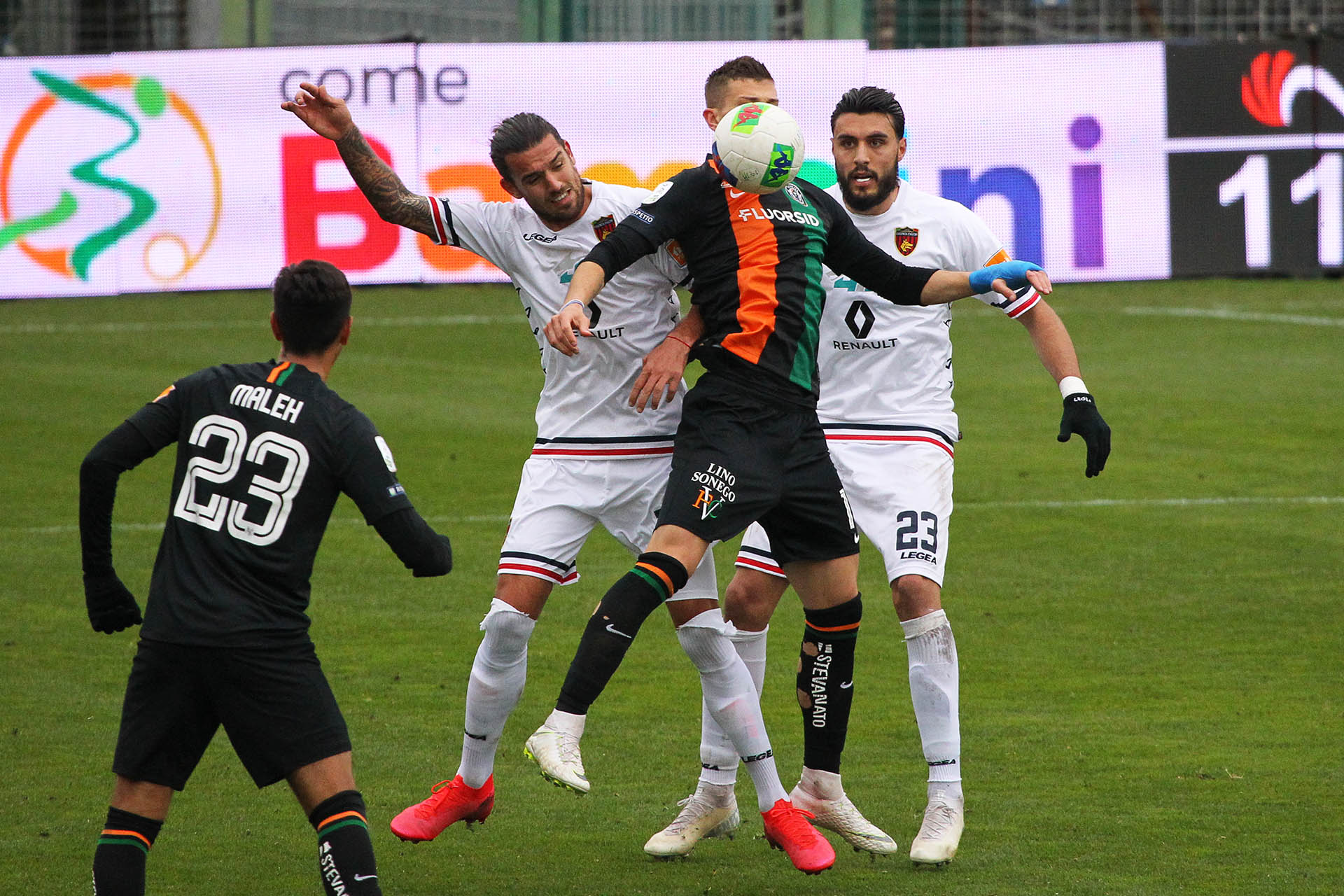 Machach risponde a Longo: Venezia – Cosenza finisce 1-1