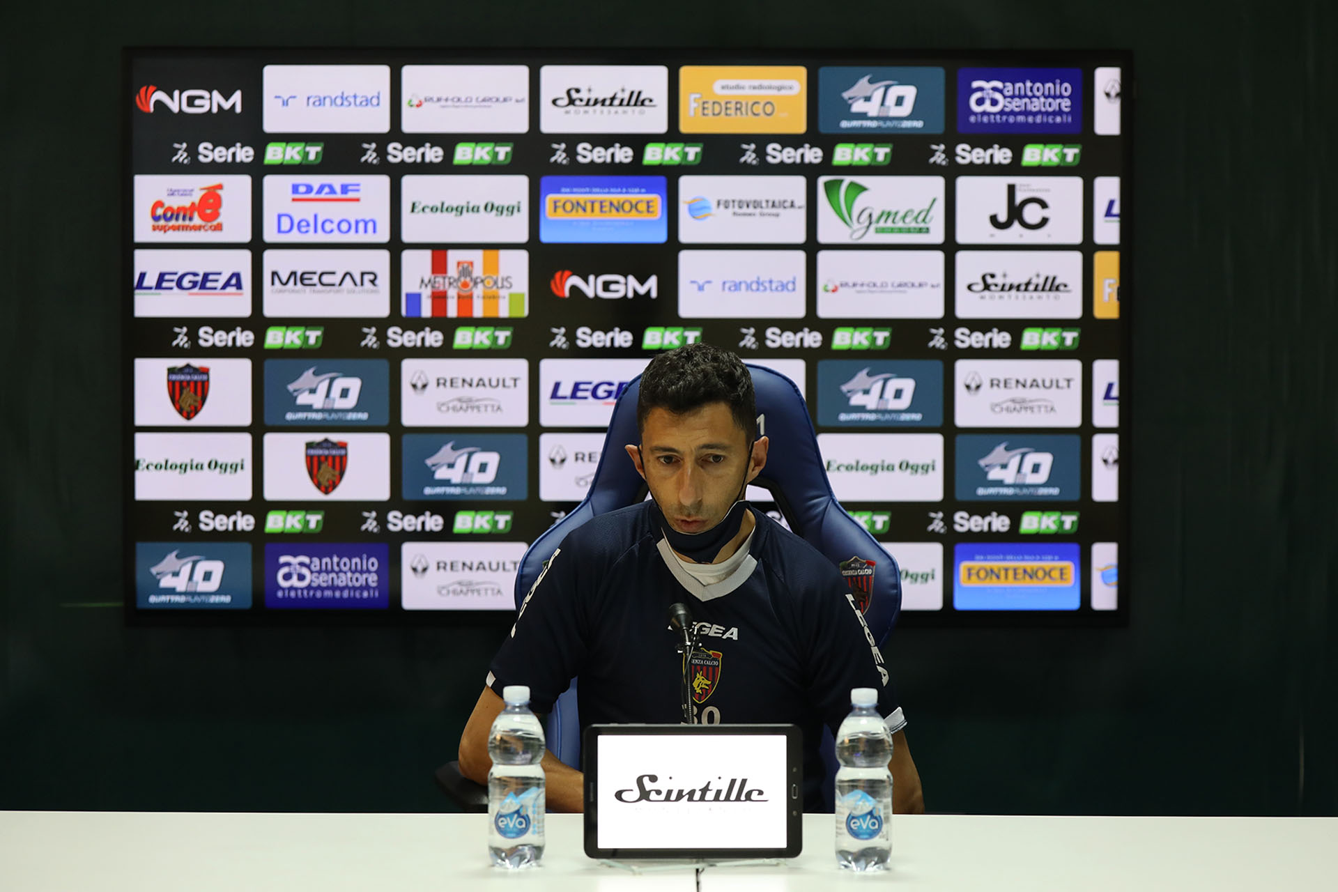 Mister Occhiuzzi: “A Cremona con le idee chiare sul nostro obiettivo”