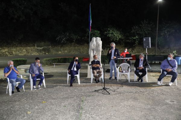 Presidente Guarascio e mister Occhiuzzi ospiti della comunità sportiva di Castiglione Cosentino