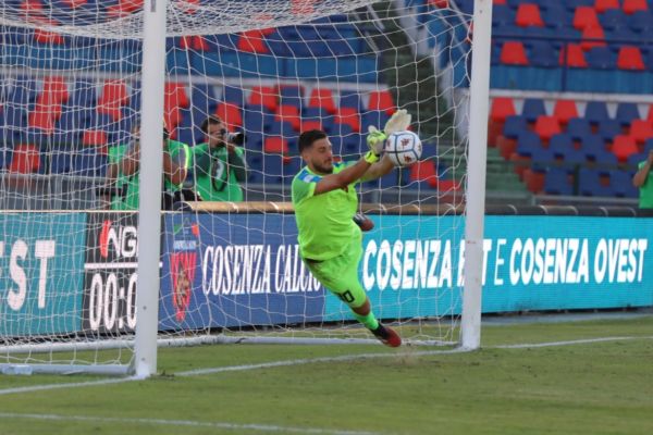 Cosenza-Alessandria (C.Italia): un super Falcone regala il passaggio del turno ai Lupi!