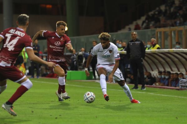 Con le unghie e con i denti! I Lupi escono indenni dal “Granillo” (0-0)