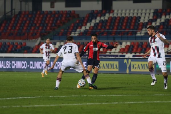 Il gol dell’ex Tutino condanna il Cosenza alla sconfitta con la Salernitana