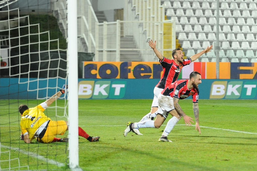 Ascoli – Cosenza 0-3: dominio rossoblù al “Del Duca”