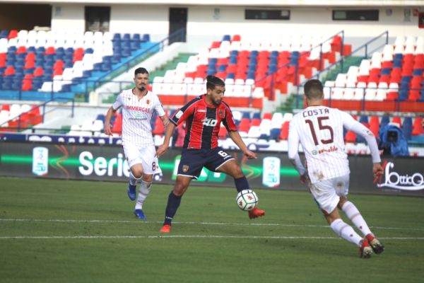 Il Cosenza ci prova in tutti i modi ma i 3 punti sono della Reggiana (0-1)