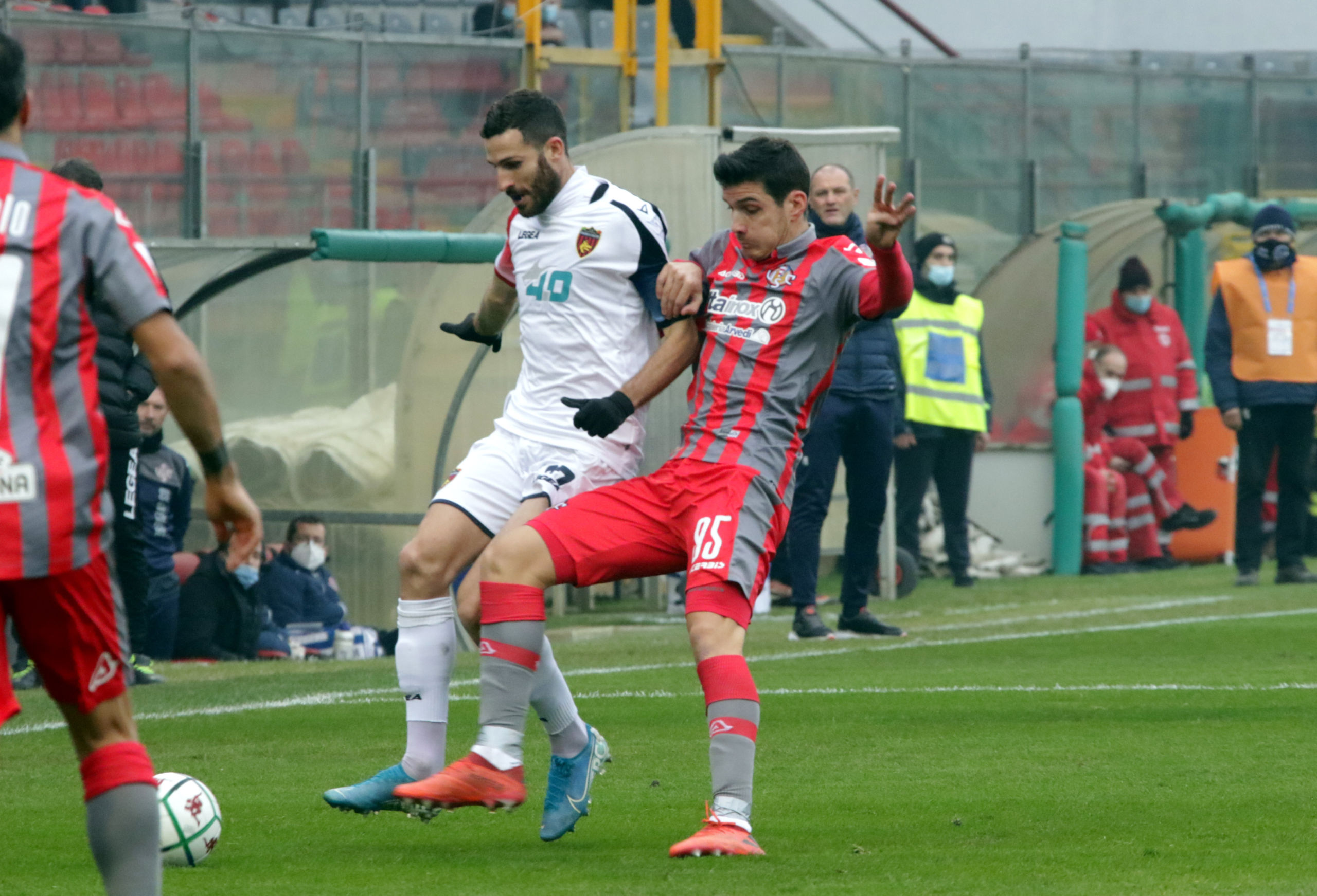 Il Cosenza gioca, la Cremonese vince. Allo “Zini” finisce 1-0 per i grigiorossi