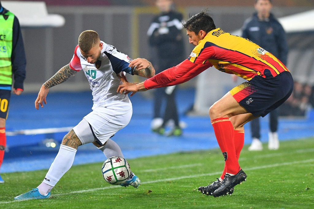 Sconfitta amara a Lecce, due rigori dubbi penalizzano i Lupi (3-1)
