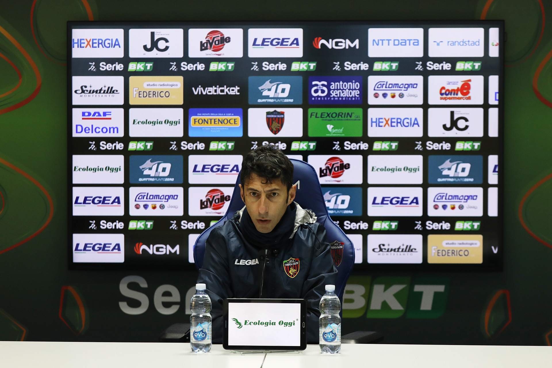 Occhiuzzi presenta #COSCHI: “Serve una vittoria per dare serenità all’ambiente”