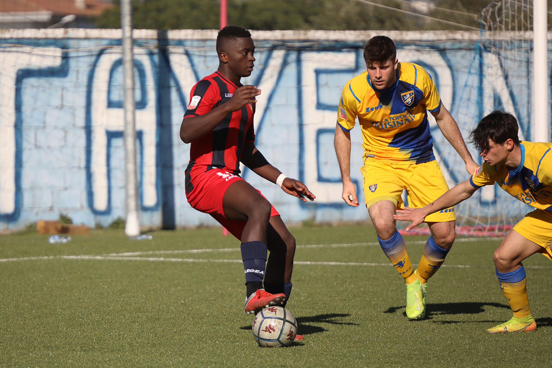 Primavera rossoblù rimontata e battuta dal Frosinone (2-4)