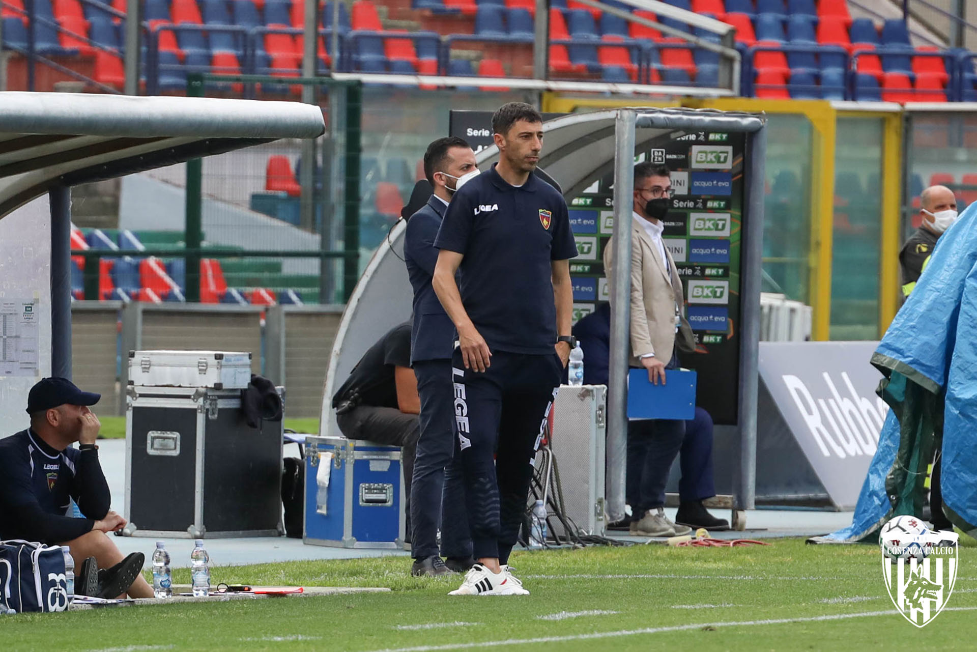 Roberto Occhiuzzi torna sulla panchina del Cosenza Calcio