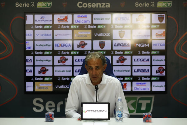 Zaffaroni nel post di Cosenza-Vicenza: “Contento per i tre punti, ci danno fiducia”