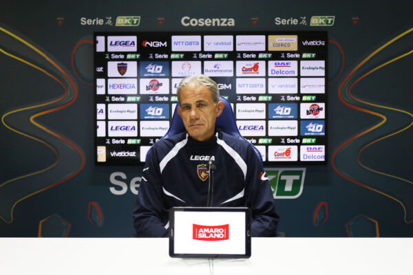 Zaffaroni presenta #COSFRO: “Non possiamo sbagliare gara di fronte ad un pubblico così caloroso”