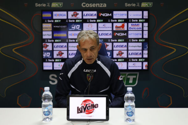 Mister Zaffaroni in conferenza stampa alla vigilia di Benevento – Cosenza