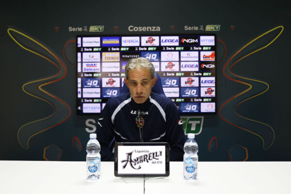Mister Zaffaroni in conferenza stampa alla vigilia di Cosenza – Reggina