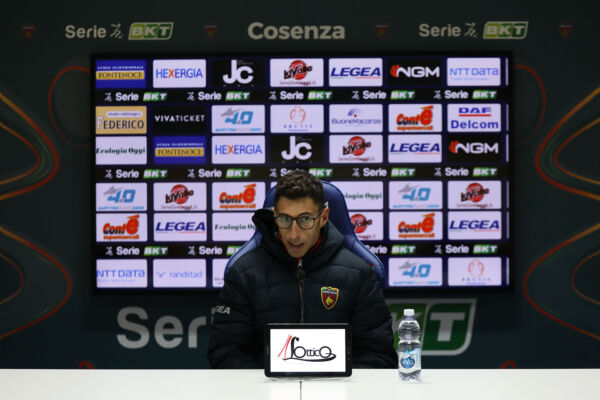 Mister Occhiuzzi in conferenza alla vigilia di Cosenza – Ascoli