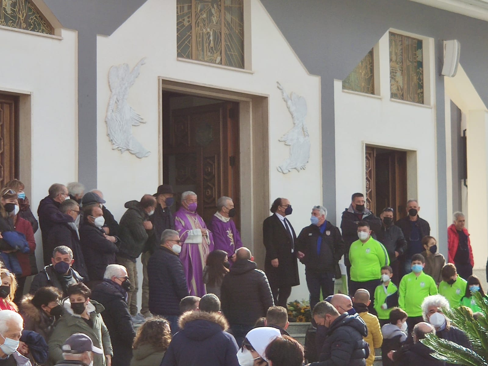 Il Presidente del Cosenza Calcio Eugenio Guarascio ha partecipato alla cerimonia funebre in memoria di Silvio Longobucco