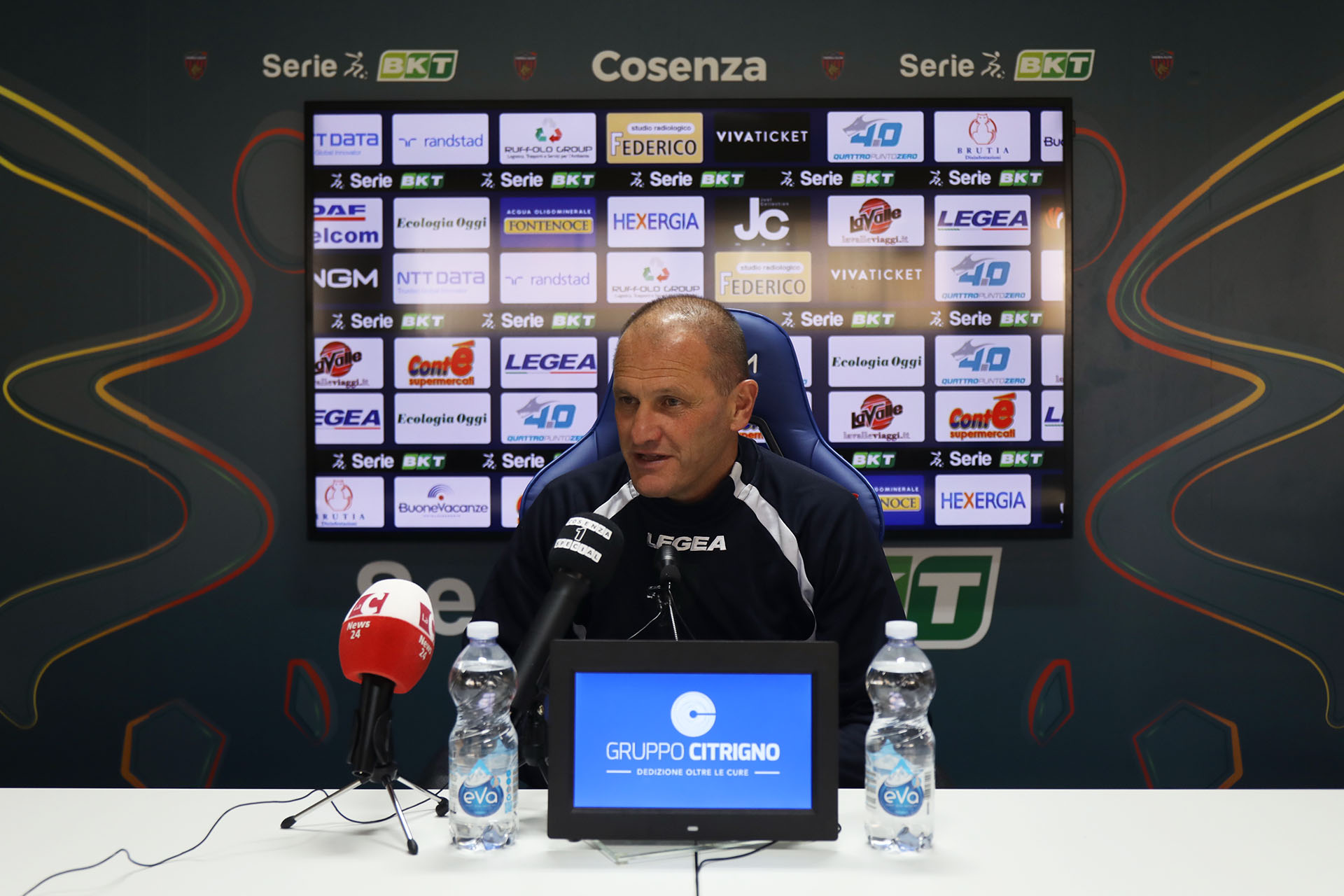 Mister Bisoli in conferenza stampa alla vigilia di Cosenza – Cittadella