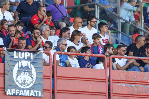 Il tifo di Cosenza – Bari
