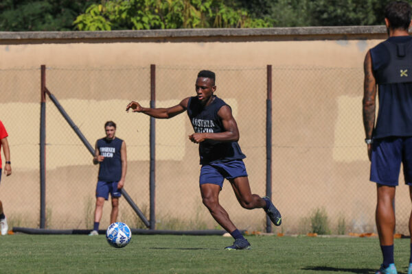 🔴🔵 Domani mattina allenamento a porte aperte al Real Cosenza