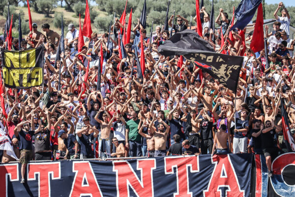 Il tifo di Cosenza – Bari