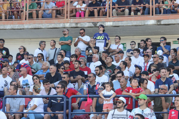 Il tifo di Cosenza – Bari