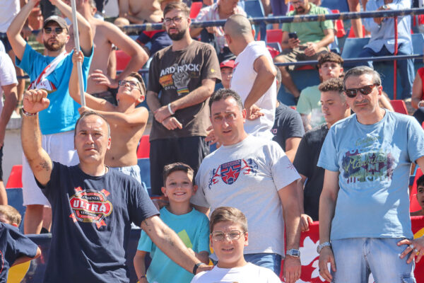 Il tifo di Cosenza – Bari