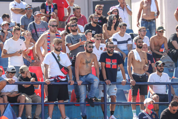 Il tifo di Cosenza – Bari