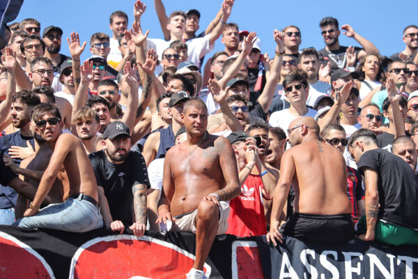 Il tifo di Cosenza – Bari